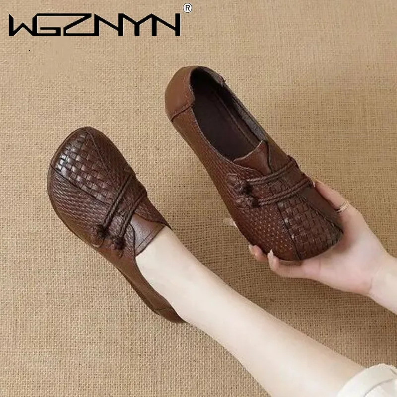 2024 Spring Leather Apartment Womens Wide Fit Grandmas Bigfoot Shoes er Double Rope Round Sole Black Sports Shoes 241115