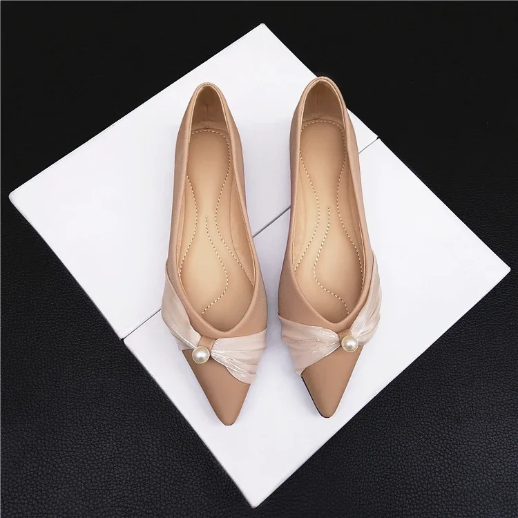 Flat bottomed shallow mouth single shoe womens Pointed 2024 season fashion shoes soft sole travel 7026 241115