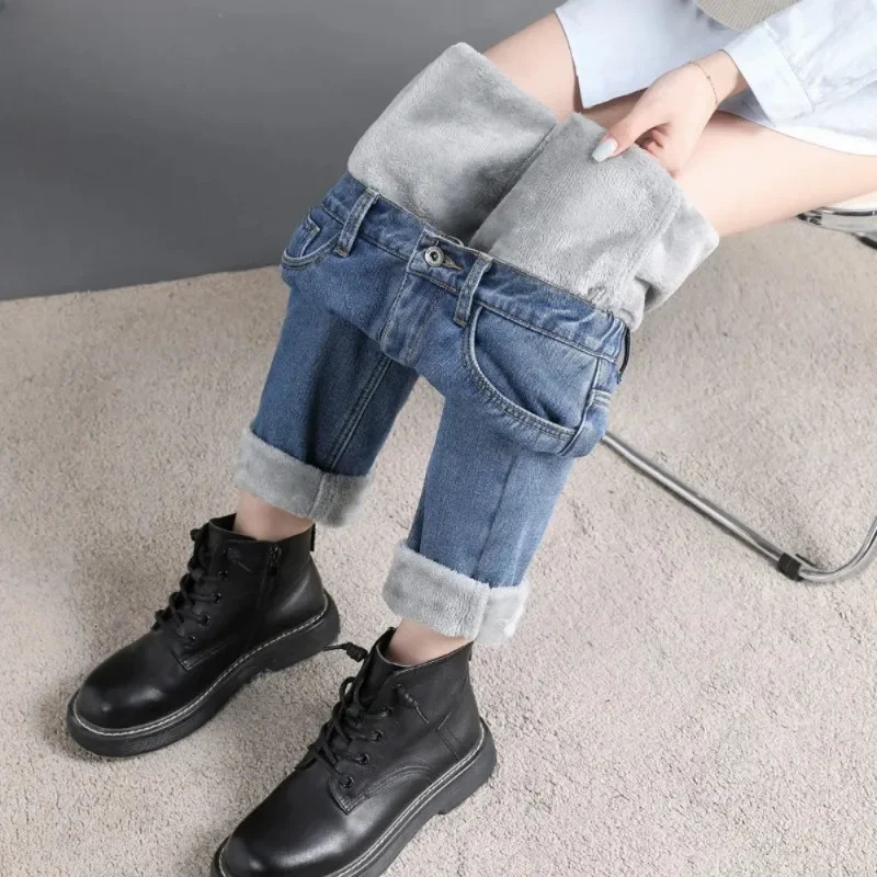 Winter Warm Slim Jeans Ladies Casual Denim Pencil Pants Thick Velvet Women High Waist Skinny Straight Fleece 241115