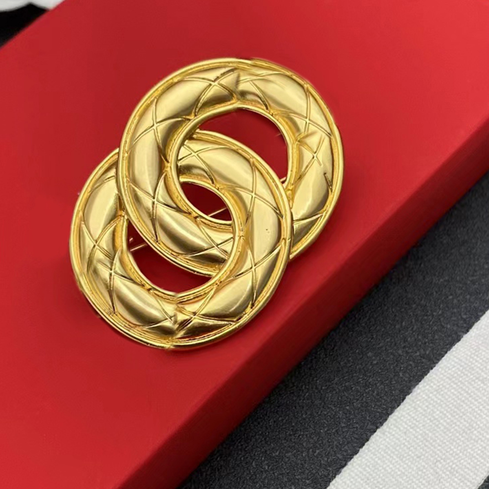 Classic Women Brooch Pins Round Brooches Gold Silver Copper Crystal Pearl Pin Christmas Gift Party Marry Fashion Jewelry Love High Quality Accessories