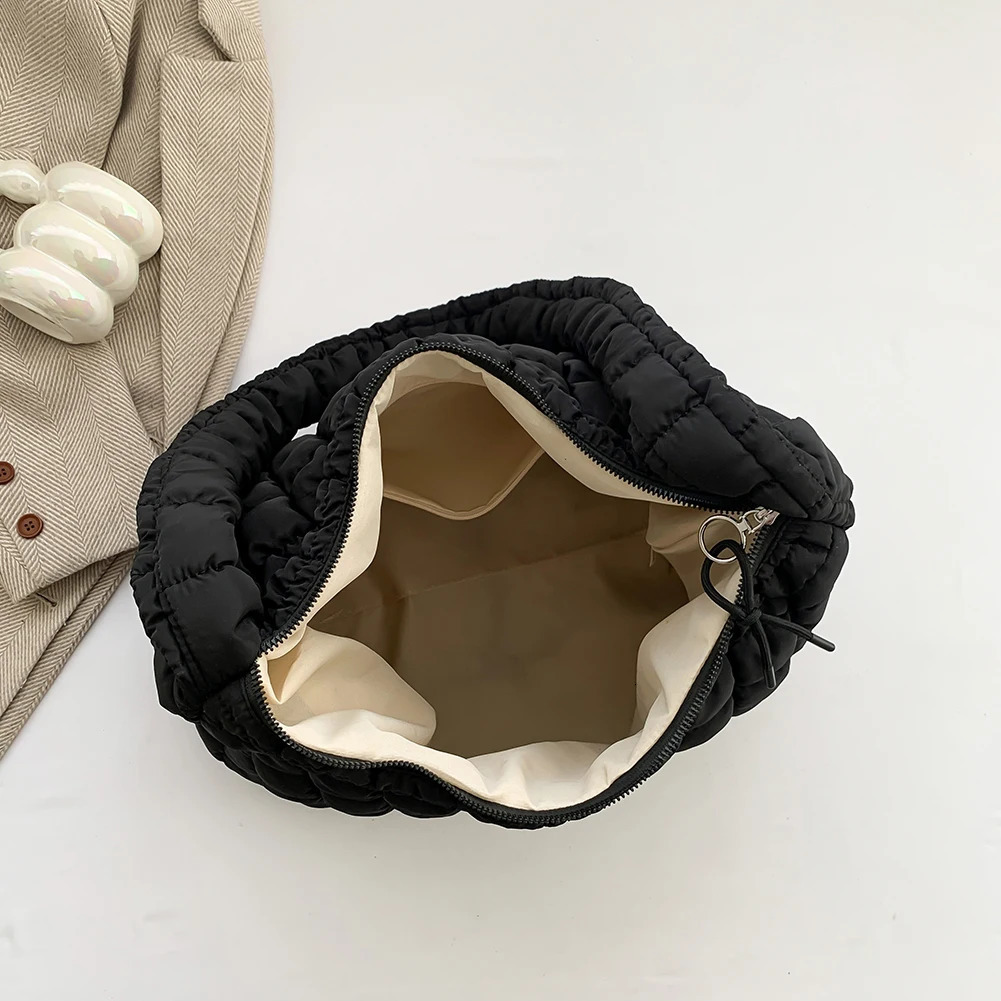 Womens Cloud Tramp Bag Large Capacity Fashionable Bedding Bag Solid Color Fashionable Filled Sling Bag Inflatable Shoulder Bag 241115