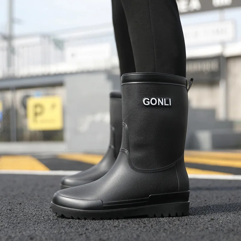 Mens Rain Shoes Rain Boots Adult Mid Length Fashionable Korean Water Shoes Soft and Non Slip Thick Soles 241115
