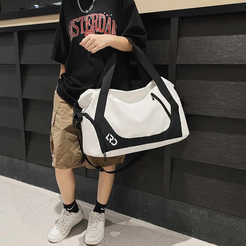 Sports and Fitness Bag Luggage Bag Mens Large Capacity Lightweight Travel Bag Short Distance Travel Bag