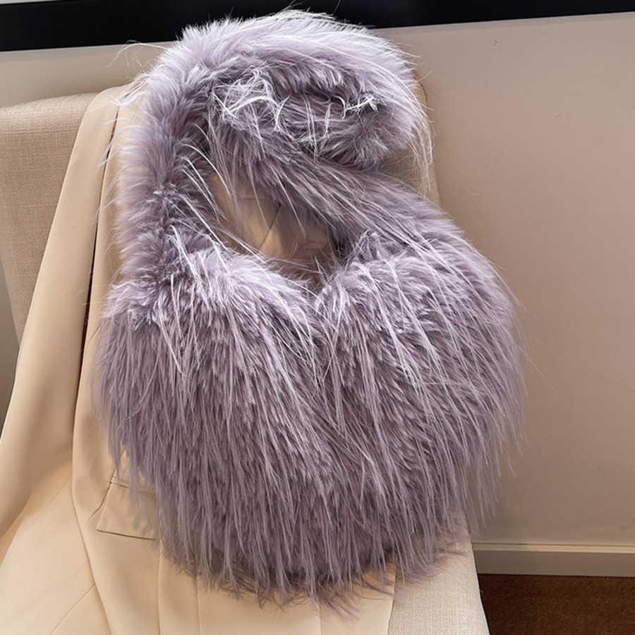 Autumn Winter Shoulder Bag Large Capacity Plush Shopping Bags For Women New Style Tassel Tote Bag Totes Handbags 241104