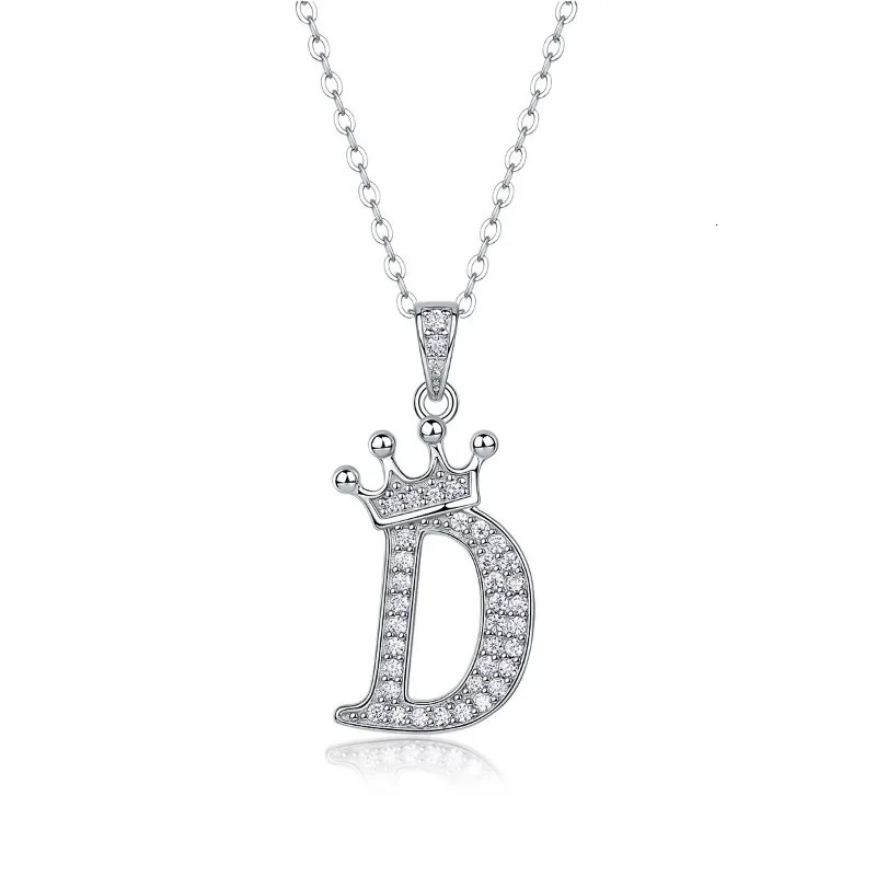 S925 Silver Ice Mo Silica Crown Letter Pendant Necklace Womens Exquisite Jewelry White Gold Diamond 26 Letter Necklace Passes Tester 241116