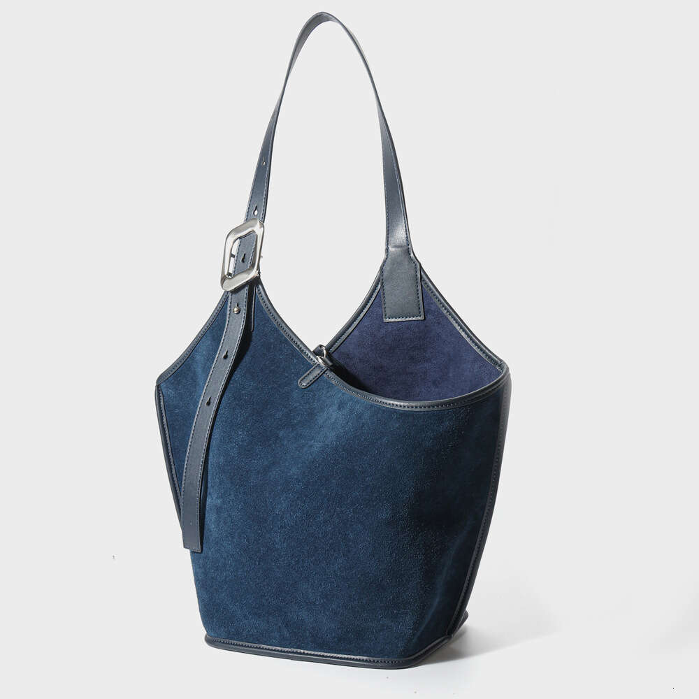 Bag autumn and winter high-end sense niche genuine leather women's large capacity fashionable shoulder versatile armpit tote bag