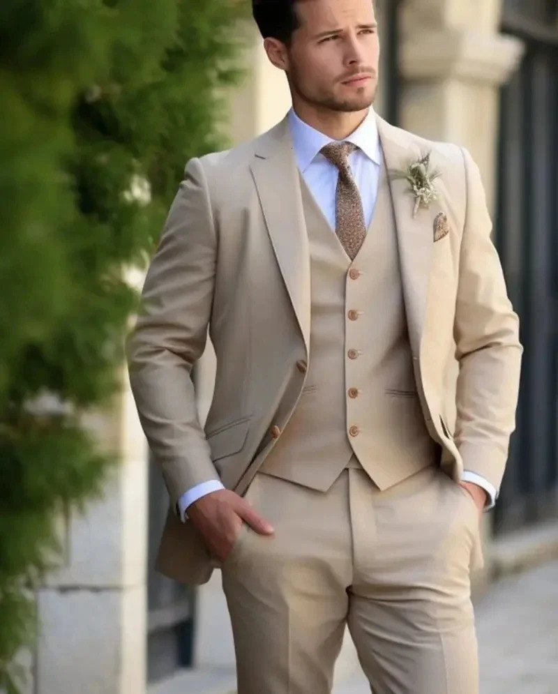 Champagne mens Tuxedo Wedding Suits For Men Bespoke Groom Wear Formal Fashion Suit Prom Party BlazerPantsVest 241115