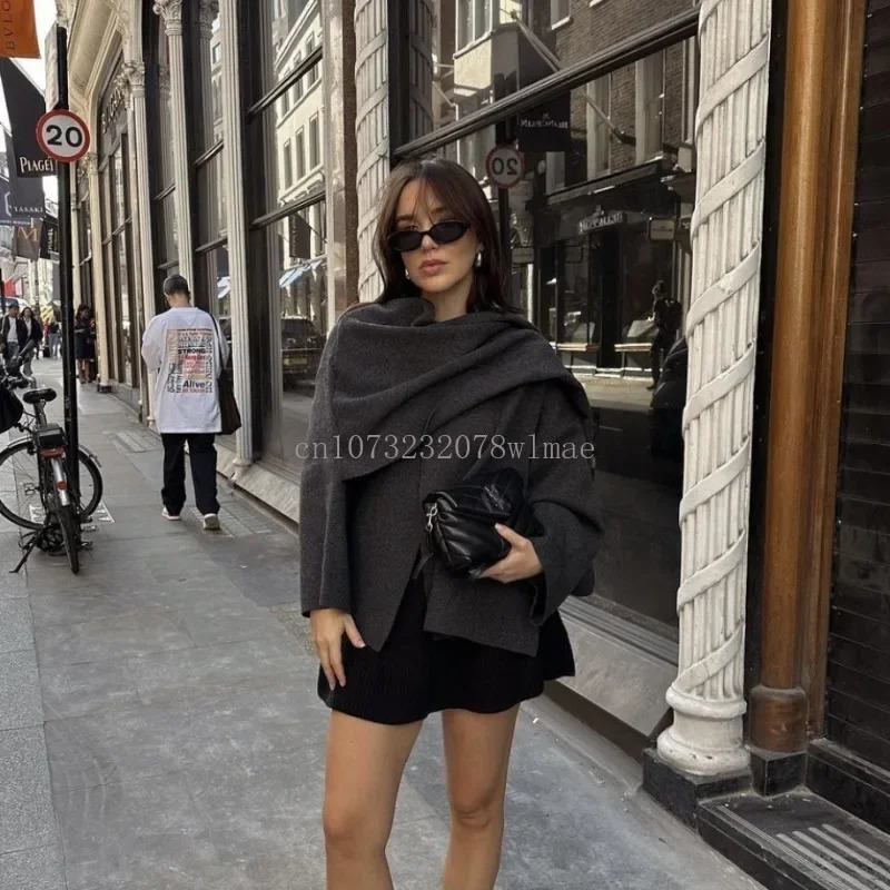 Autumn Fashion Women Scarf Collar Short Wool Blends Coat Chic Casual Solid Long Sleeve Button Jacket Female Street Outerwear 241108