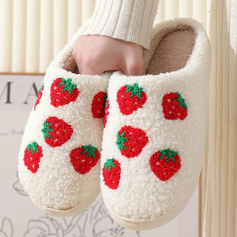 Women Home Cute Cartoon Strawberry Models Cotton Slippers Couple Soft Sole Slip On Suede Slides Winter Comfort Warm Slippers 241115