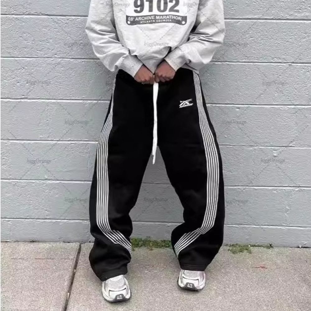 Striped Straight-leg Sweatpants Streetwear Men Fashionable Casual Loose Sports Pants Harajuku Style Y2k Trousers 240909