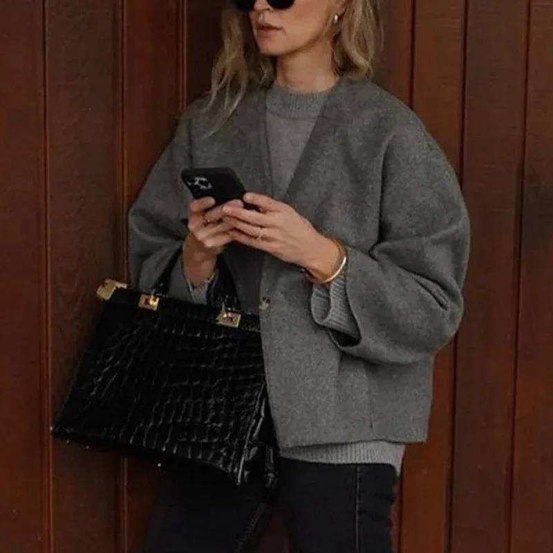 Womens retro V-neck oversized coat autumn and winter fashion single button crop jacket casual and elegant coat 241115