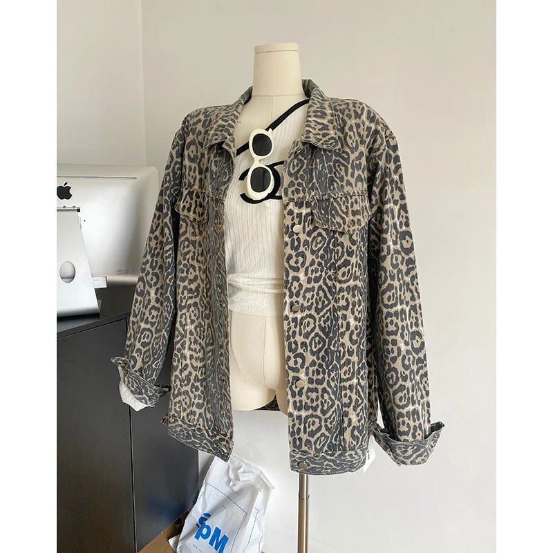 Leisure leopard print womens denim jacket long sleeved jacket womens oversized pocket womens autumn winter coat jacket 241115