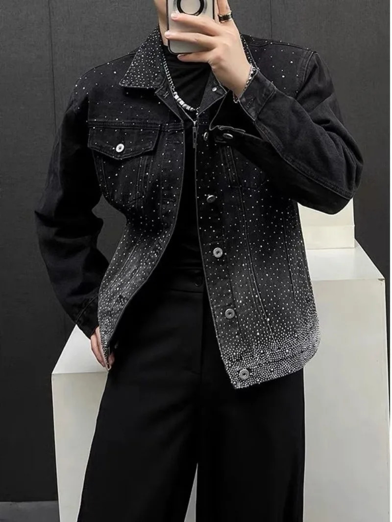 Mens single chest star studded diamond denim jacket with lapel and long sleeved Versatile loose denim jacket top 241115