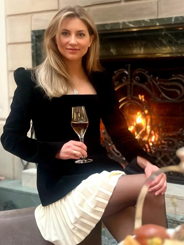 Fashion Patchwork Pleated Mini Dress Women Elegant Long Sleeve Velvet Christmas Party Dresses Female Chic Short Evening Vestidos 241116