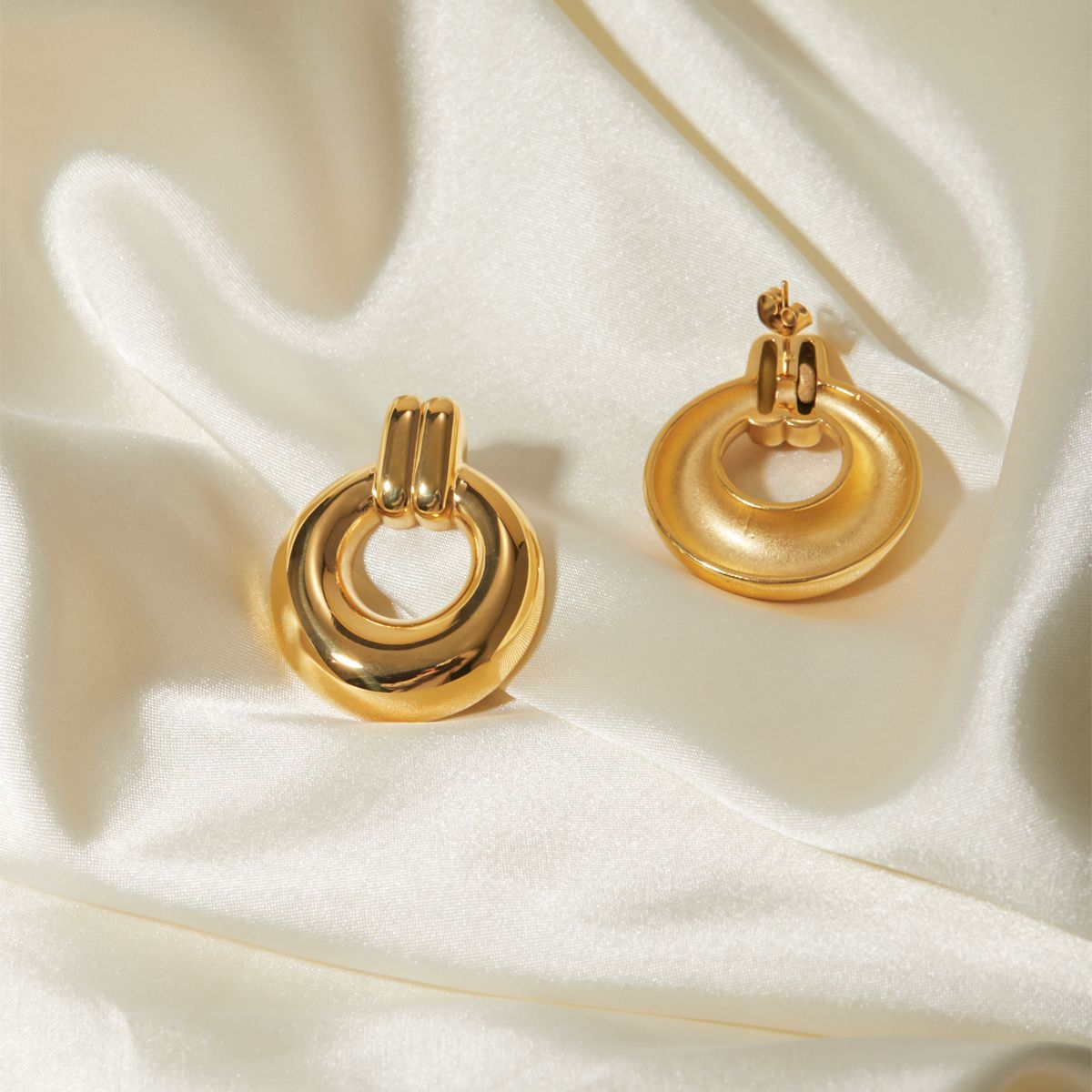 Ins18k Gold Stainless Steel Round Earrings for Women Non Fading Designer Earrings Free Shipping Wholesale