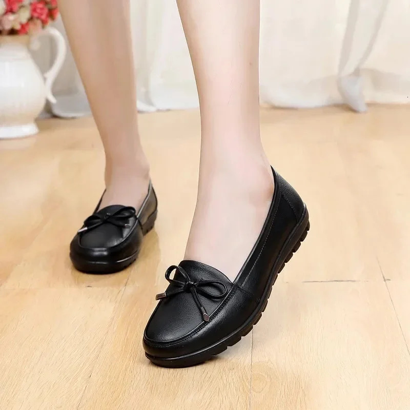 HovingeGenuine genuine leather womens cushioned shoes slip onto comfortable apartment mom womens shoes womens spring womens shoes Plus size 34-43 2411