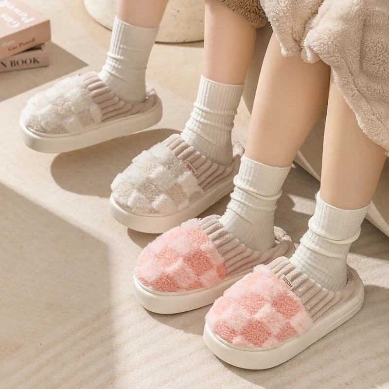 Fashion Couple Winter Flip Flops Warm Plaid Plush Slippers Soft Sole Slides Men Women Indoor Floor Home Nonslip Cotton Shoes y241115