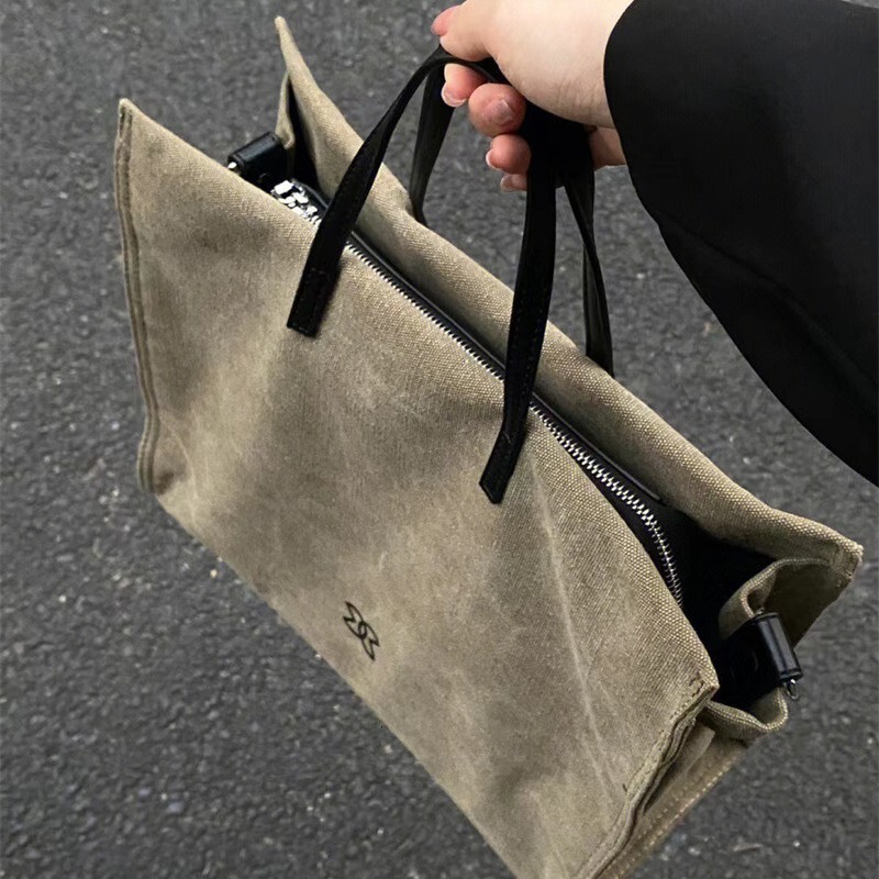 Square canvas tote female designer's new one shoulder crossbody bag, versatile and large capacity commuting handbag