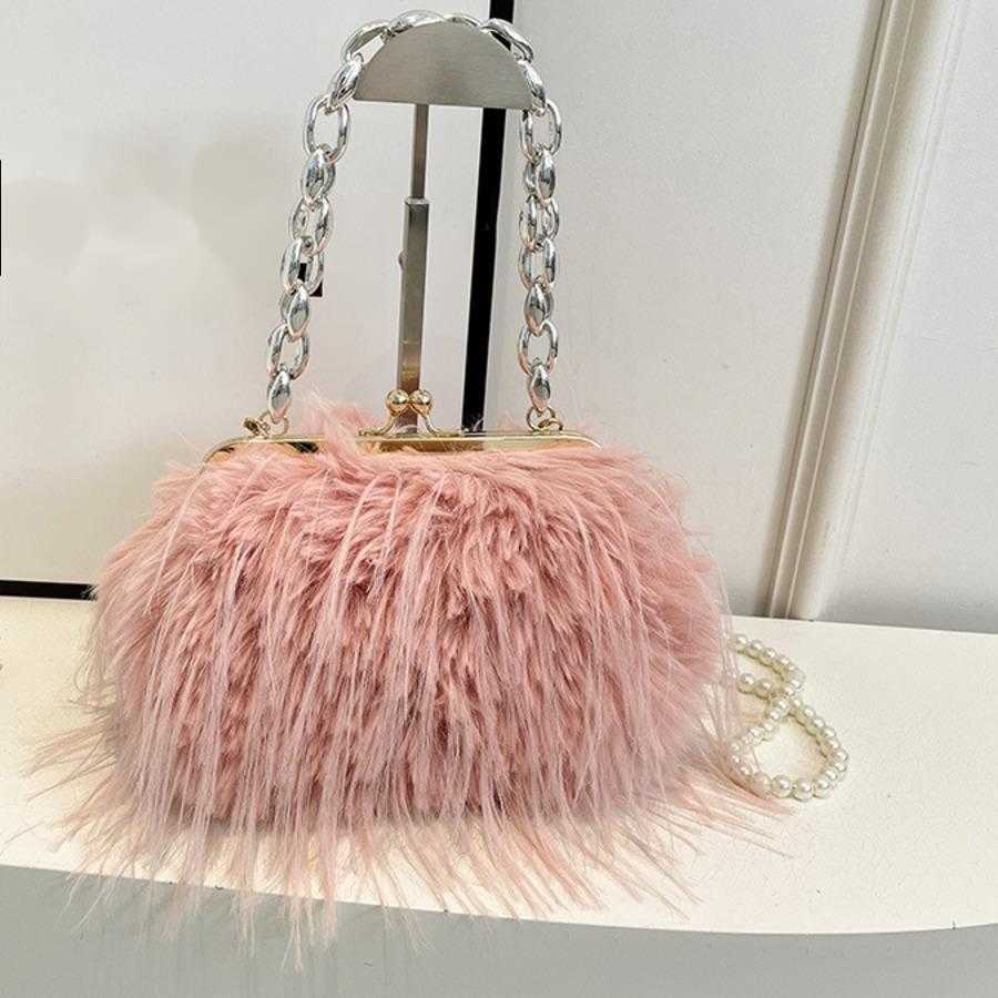 Plush WoMens Shoulder Bag Tassel Pearl Chain Single Crossbody Bag Fairy Clip Buckle Tote Bag Dinner Bag 241104