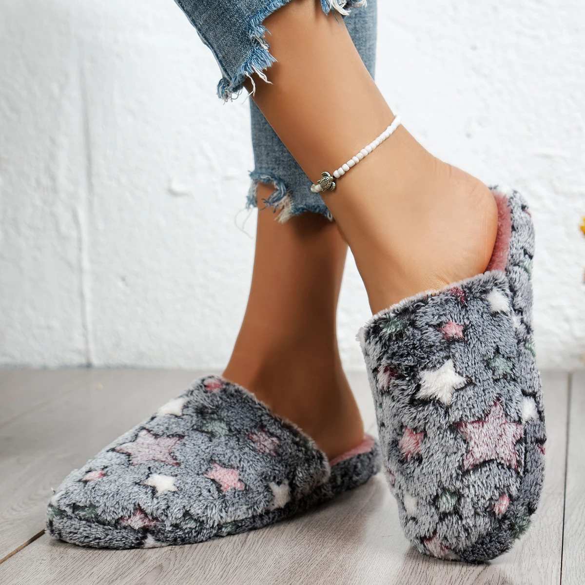 Indoor anti slip fuzzy slippers cotton slippers for women in autumn and winter warm home anti slip thick soles for indoor cou y241115