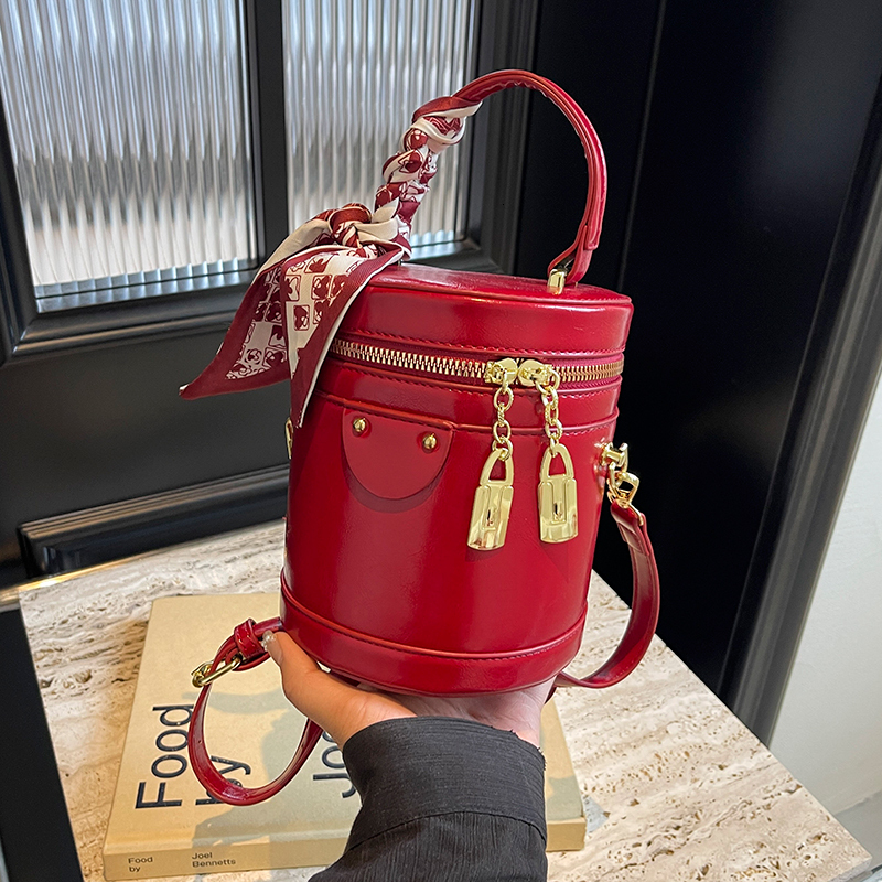 Fashionable New Minimalist And Versatile Silk Scarf Stylish Water Bucket Single Shoulder Crossbody Bag