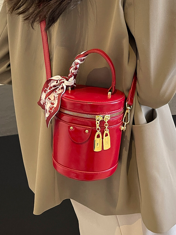 Fashionable New Minimalist And Versatile Silk Scarf Stylish Water Bucket Single Shoulder Crossbody Bag