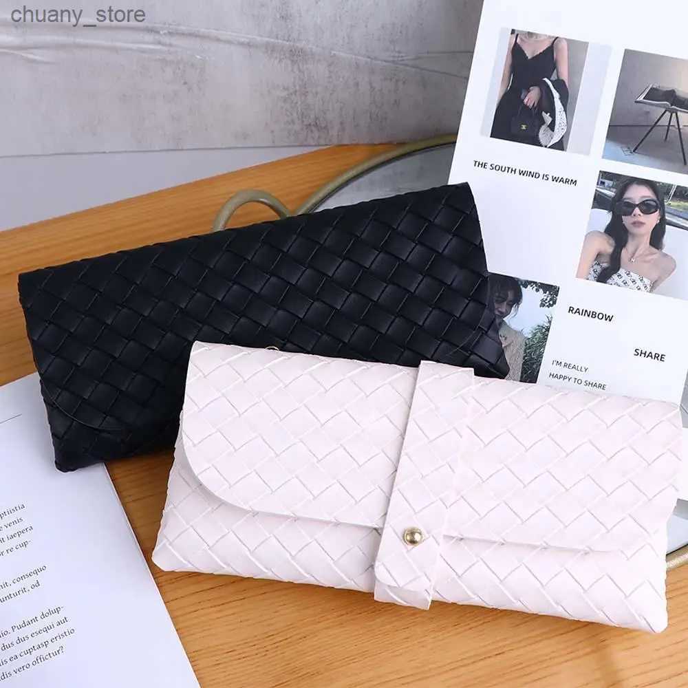 Sunglasses Cases New Twist Braided Leather Glasses Case Snap Rope Belt Portable Anti-compression Special for Sunglasses Storage Box Y240416
