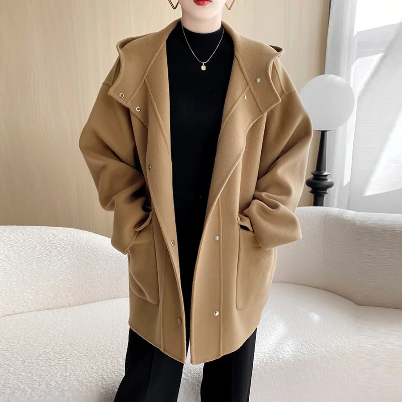 2024 Autumn and Winter 100 Wool Womens Coat Fashion Casual Hooded Metal Buckle with Pocket Versatile MidLength 241108