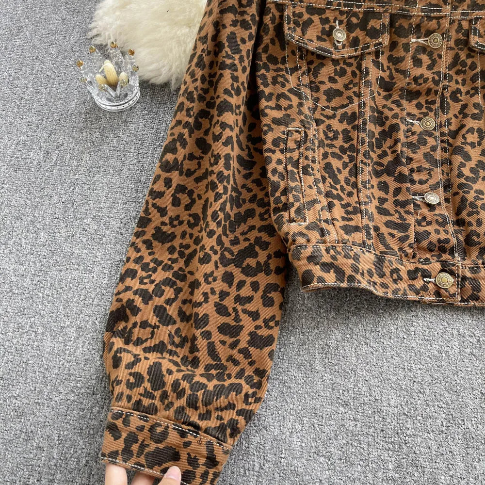 Leopard Print denim jacket for women fashionable pocket lapel short denim jacket for spring and autumn casual and loose denim jacket for women 241115
