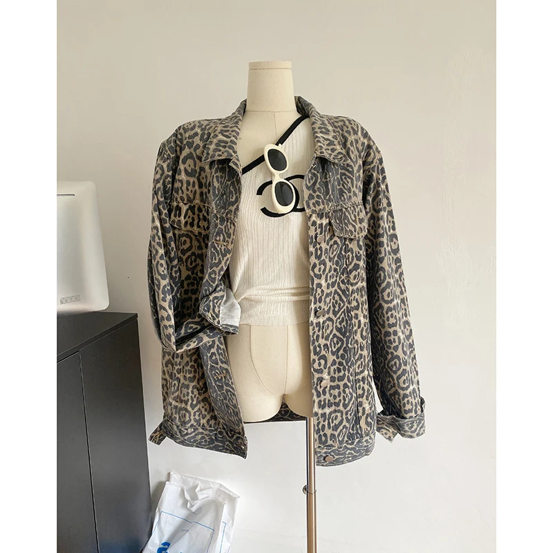 Leisure leopard print womens denim jacket long sleeved jacket womens oversized pocket womens autumn winter coat jacket 241115