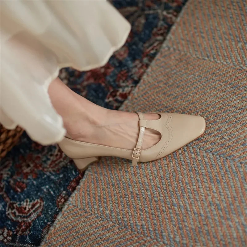 2024 Spring Womens Shoe Patent Leather Solid Color T-shaped Buckle Square Toe Heavy High Heel Casual Single Shoe Project Number 1302 241115