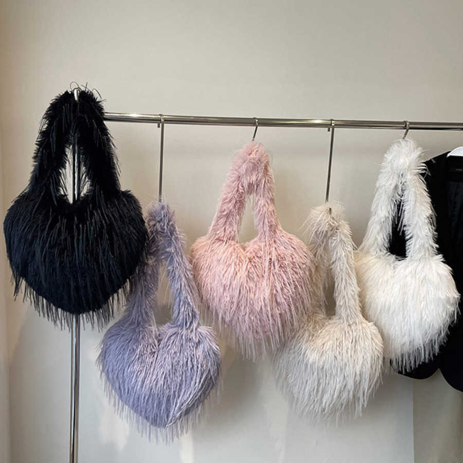 Love Plush Designer Bag Autumn Winter Trendy Crossbody Bags Plush Forest Sweet Shoulder Bags Style Underarm Hobo Bag 241104