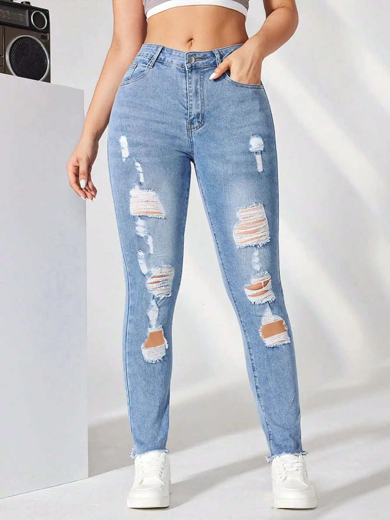 Casual Basics Denim Jeans Stretch Skinny Ripped Hole Washed Tapered Fashion Slim Fit Butt Lift Pencil Pants 241115