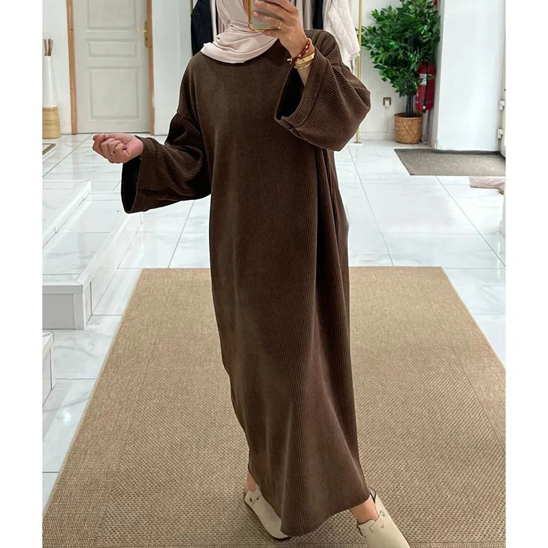 Corduroy Abaya winter thick side pockets warm Ramadan Islamic clothing high-quality Muslim womens long sleeved humble dress 241111