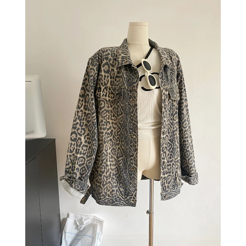 Leisure leopard print womens denim jacket long sleeved jacket womens oversized pocket womens autumn winter coat jacket 241115
