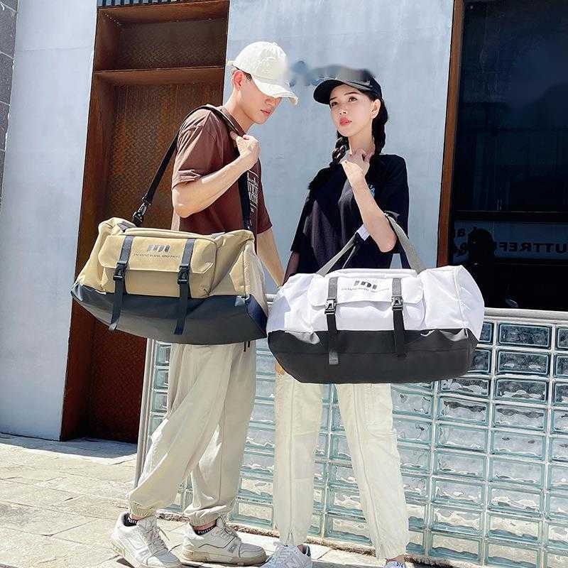 Handheld Travel Bag for Men Large Capacity Oxford Cloth Sports and Fitness Bag for Mens Outings Lightweight and Short Distance Travel Luggage Bag