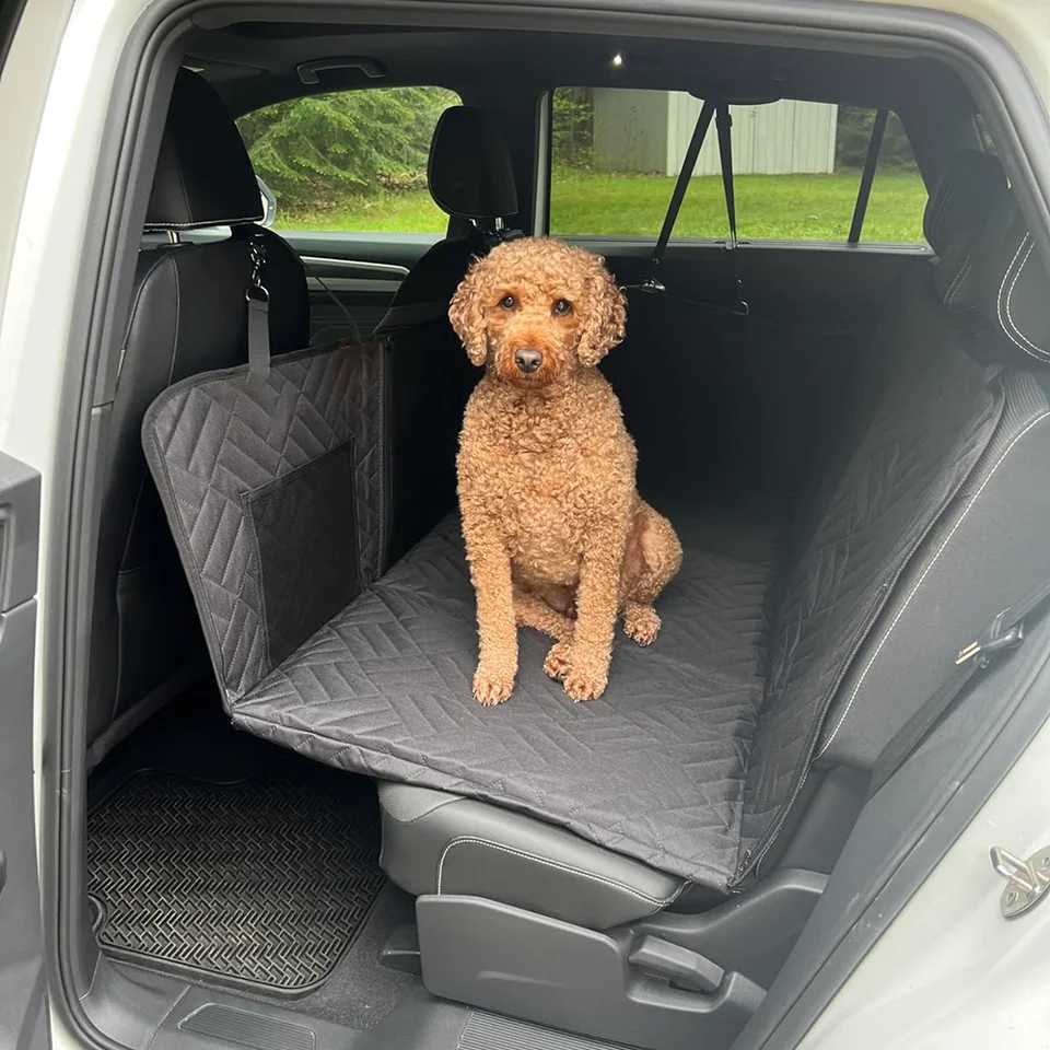 Dog Car Seat Covers Extended Dog Car Seat Cover Waterproof Pet Car Seat Cushion Cars Rear Back Anti-Slip Mat Travel With Middle Seat Armrest z241115