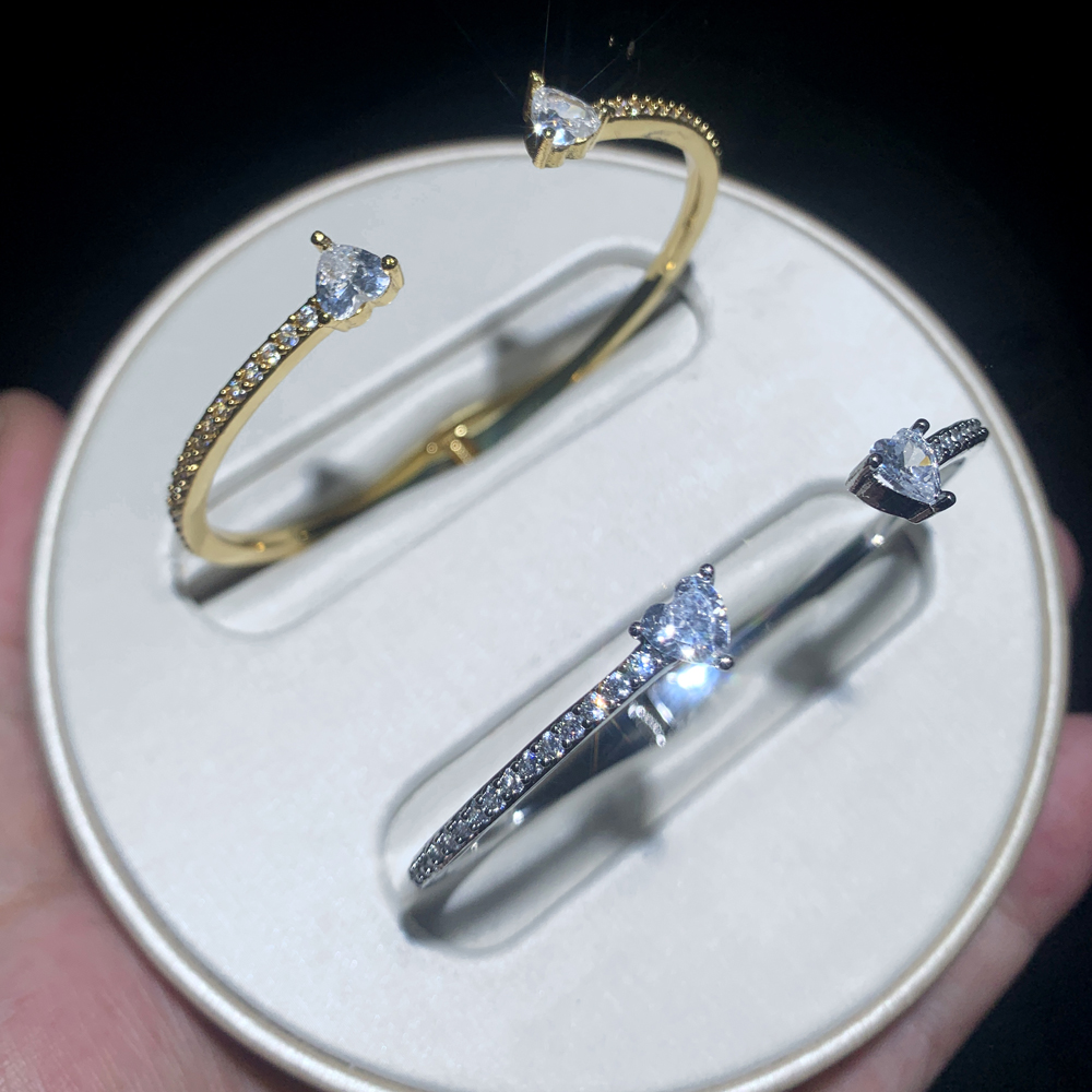 Bling 5A Heart Shaped Cubic Zirconia CZ Bangle Bracelet for Women Wholesale Iced Out Thin Band Stack Simple Classic Jewelry