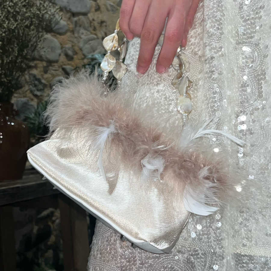 Sweet Plush Tote Bag Pearl Handheld Straddle Tassel Feather Bag New Style Handheld Shoulder Bags Fashionable 241104