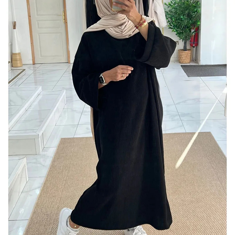 Corduroy Abaya winter thick side pockets warm Ramadan Islamic clothing high-quality Muslim womens long sleeved humble dress 241111