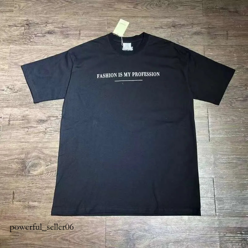Mens Designer vetement T Shirt Graphic VTM T Shirt Woman vetement Tee Shirt Fashion Street Short Sleeve Big Tag Hip Hop Loose Casual Embroidery High Quality b33