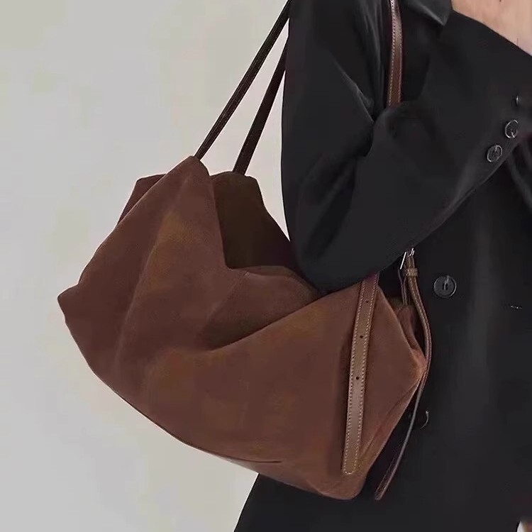 Fashion Trend Autumn/Winter New Large Capacity Suede Pillow Designer Tote Bag Strap Niche Single Versatile Cross Shoulder Female