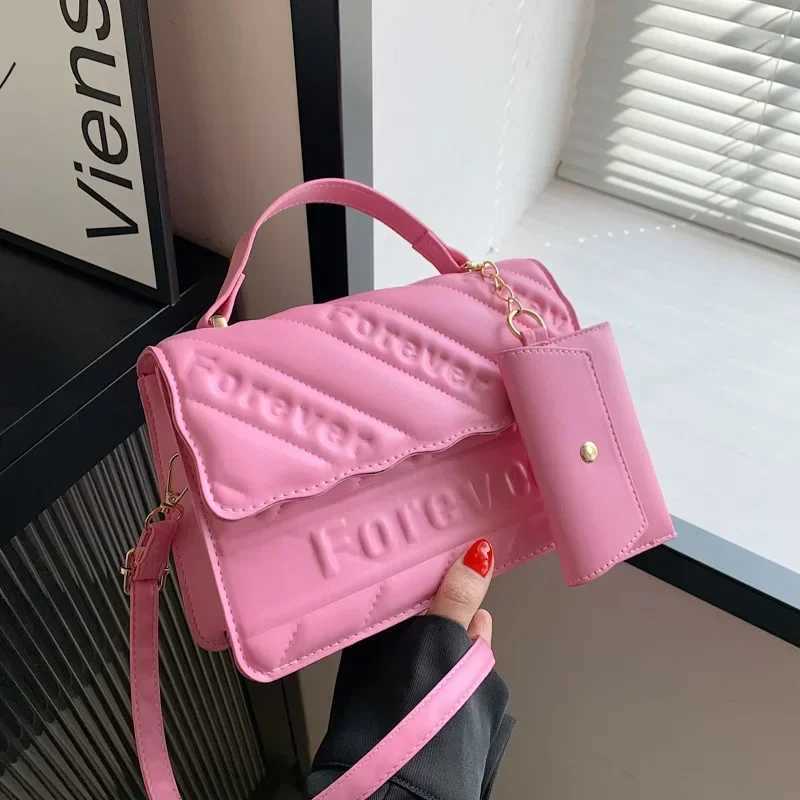 New Casual PU Leather Embossed Chain Crossbody Bags For Women Fashion Simple Shoulder Bag Ladies Designer HandbagsC241116