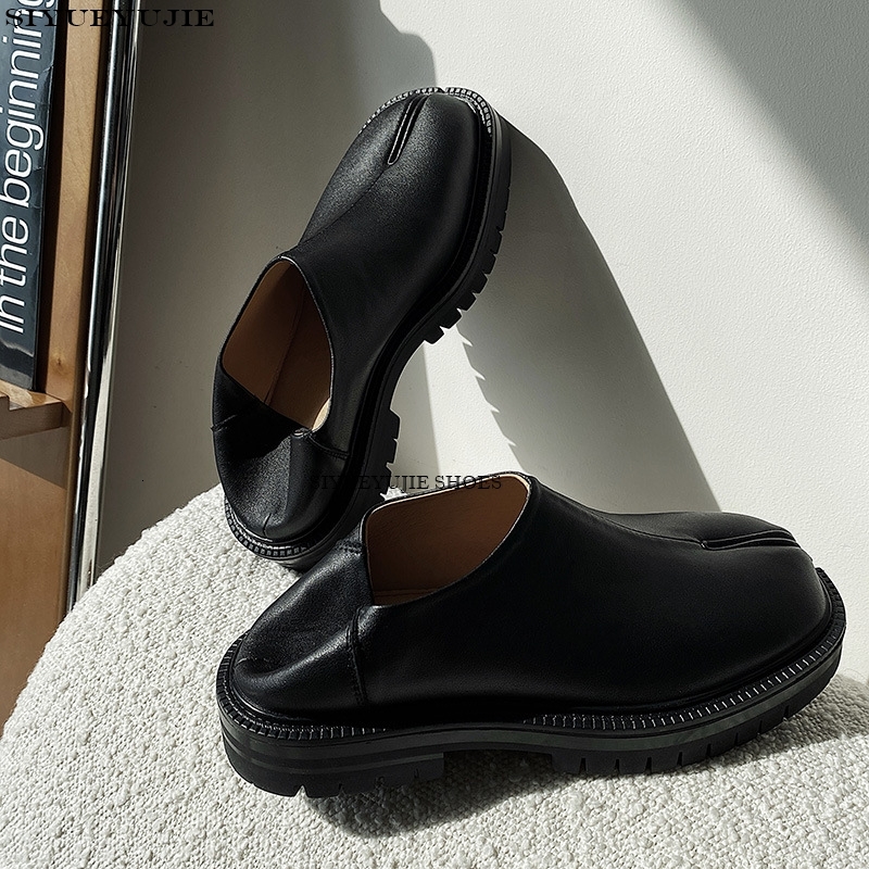 Split Toe Tabi Loafers Men's Single Platfrom Women Leather Soft Soles Solid Color Flats Casual Men Shoes