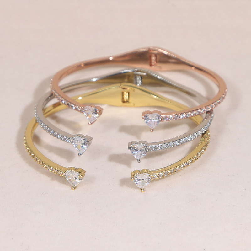 Bling 5A Heart Shaped Cubic Zirconia CZ Bangle Bracelet for Women Wholesale Iced Out Thin Band Stack Simple Classic Jewelry