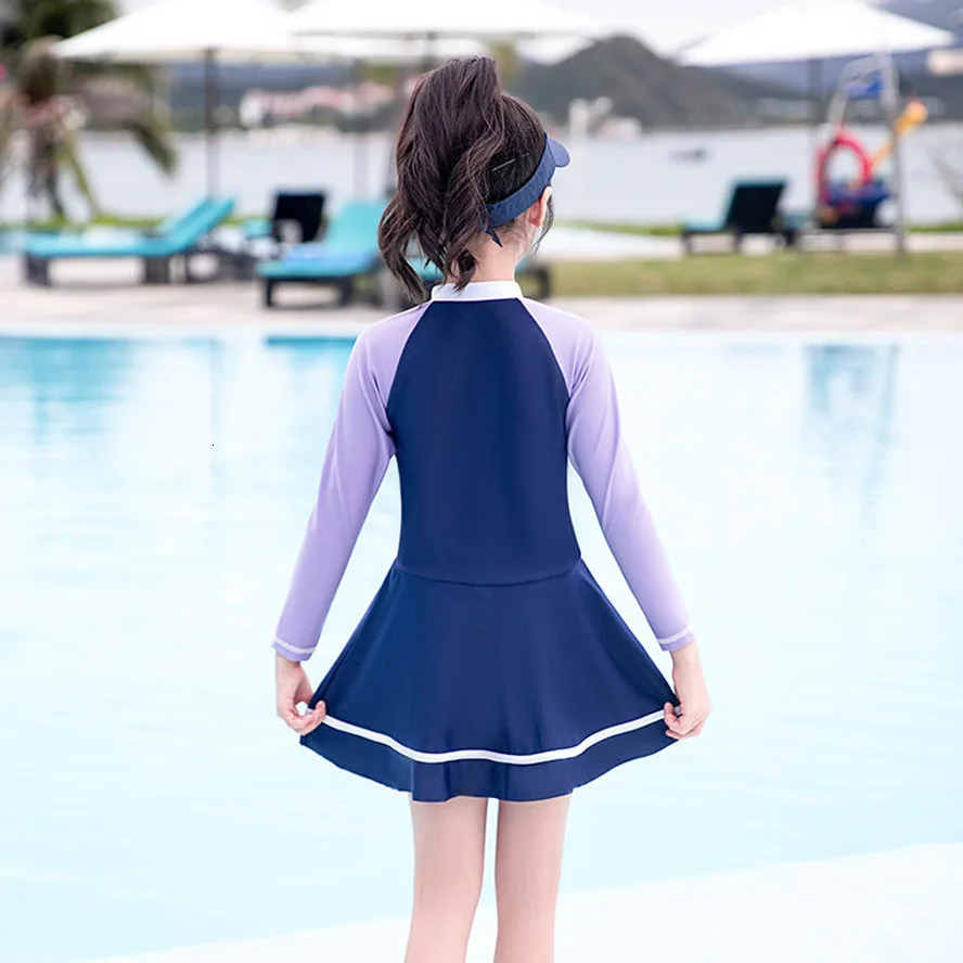 One Pieces Children Swimwear Kids Long-sleeve Swimsuit For Girl With Underwear Teenager Girls Summer Beach Bathing Suit 240412