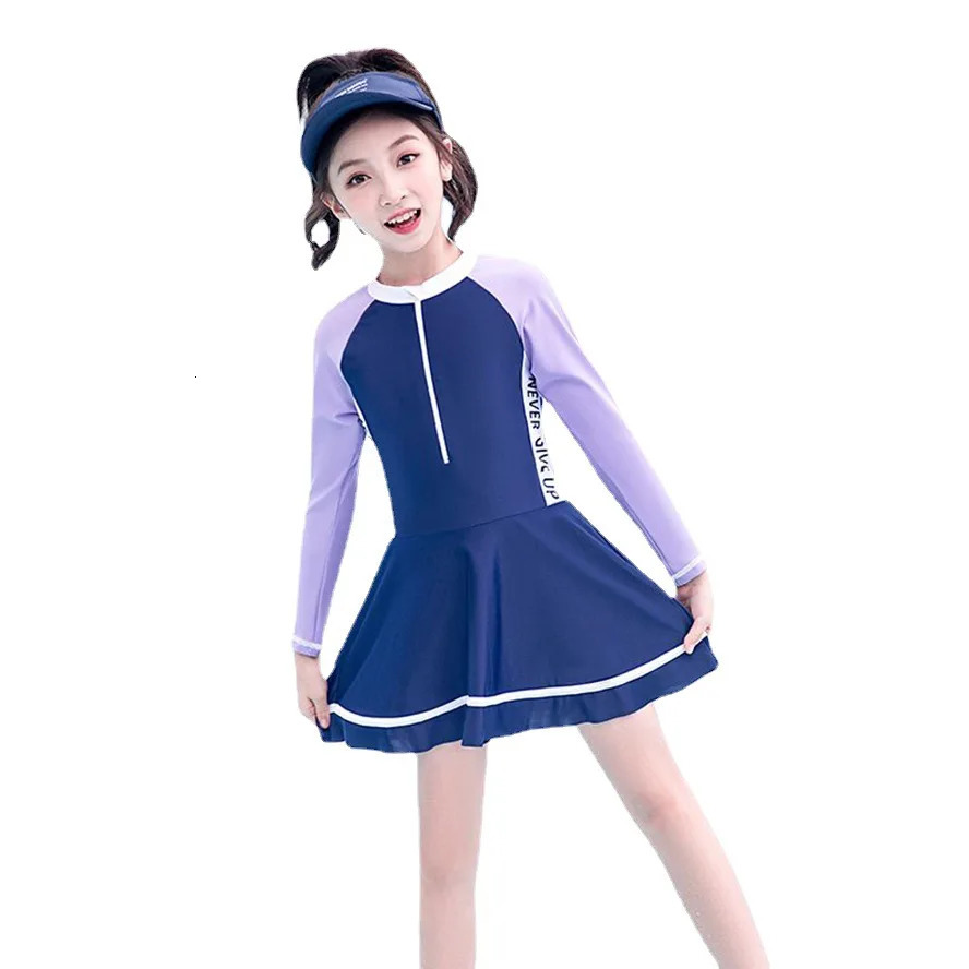 One Pieces Children Swimwear Kids Long-sleeve Swimsuit For Girl With Underwear Teenager Girls Summer Beach Bathing Suit 240412