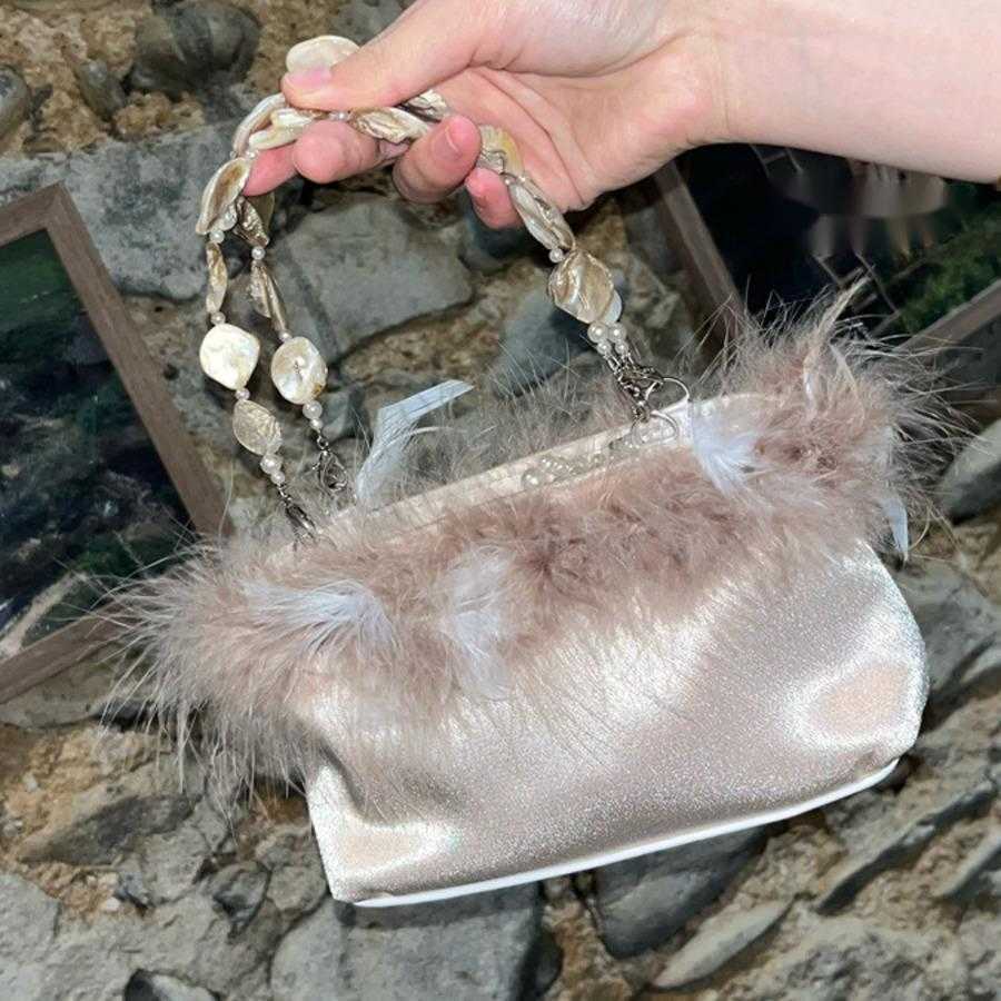 Sweet Plush Tote Bag Pearl Handheld Straddle Tassel Feather Bag New Style Handheld Shoulder Bags Fashionable 241104