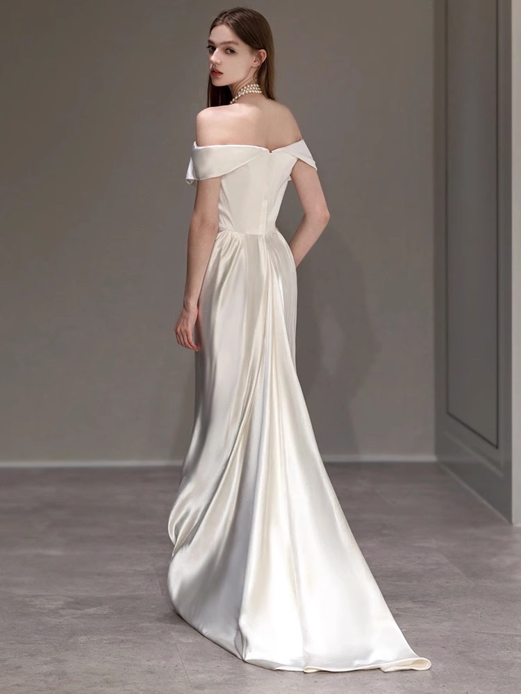 2024 satin Mermaid Wedding Dresses Dubai Saudi Arabia Sexy Off The Shoulder Elegant boho Satin Ruffles Bridal Gowns Vintage princess Country Bride Rec