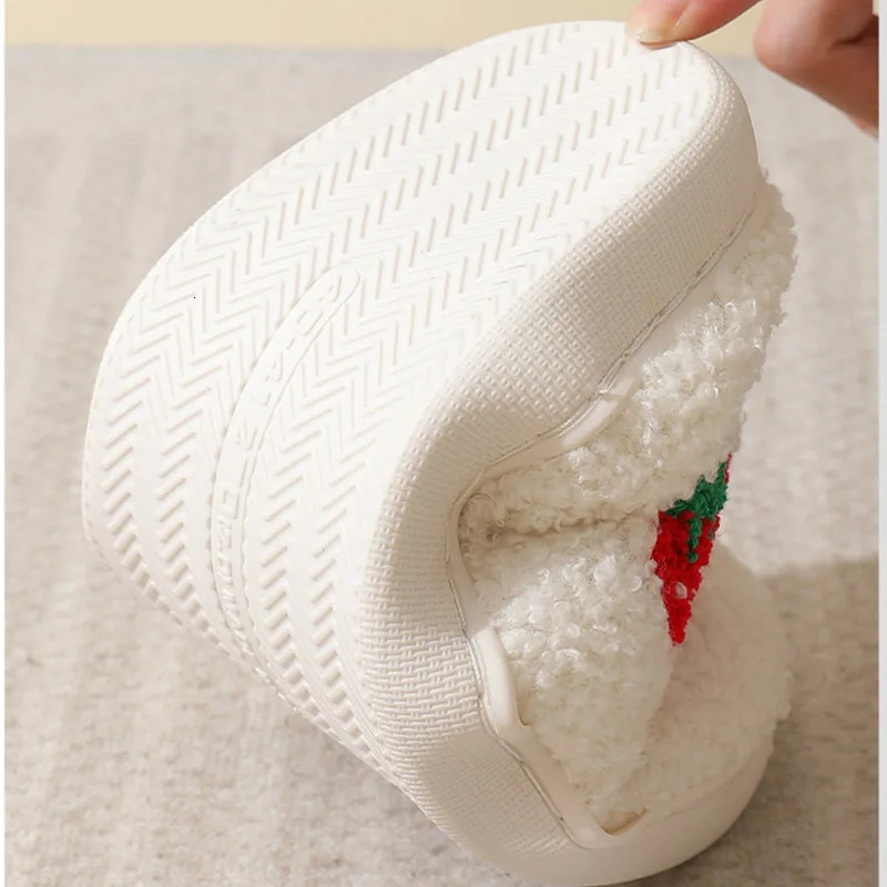 Women Home Cute Cartoon Strawberry Models Cotton Slippers Couple Soft Sole Slip On Suede Slides Winter Comfort Warm Slippers 241115